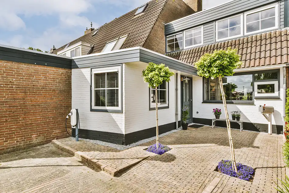 brick house extension Humphrey Homes